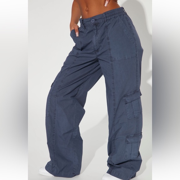 Fashion Nova Cargo Pants - Picture 1 of 4
